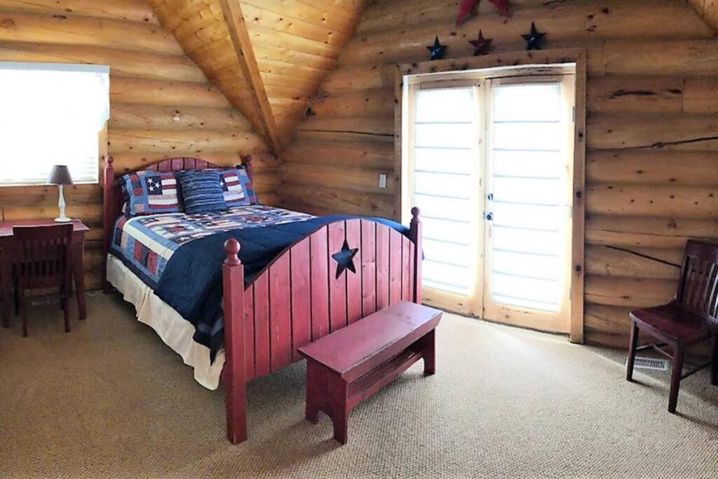 Red Rock Ranch Log Cabin: Large, Fully Furnished Escalante Eksteriør bilde